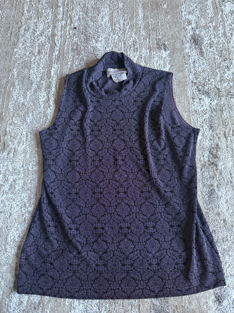 Sleeveless Mock Neck Lace-Pattern Tank Top - Purple